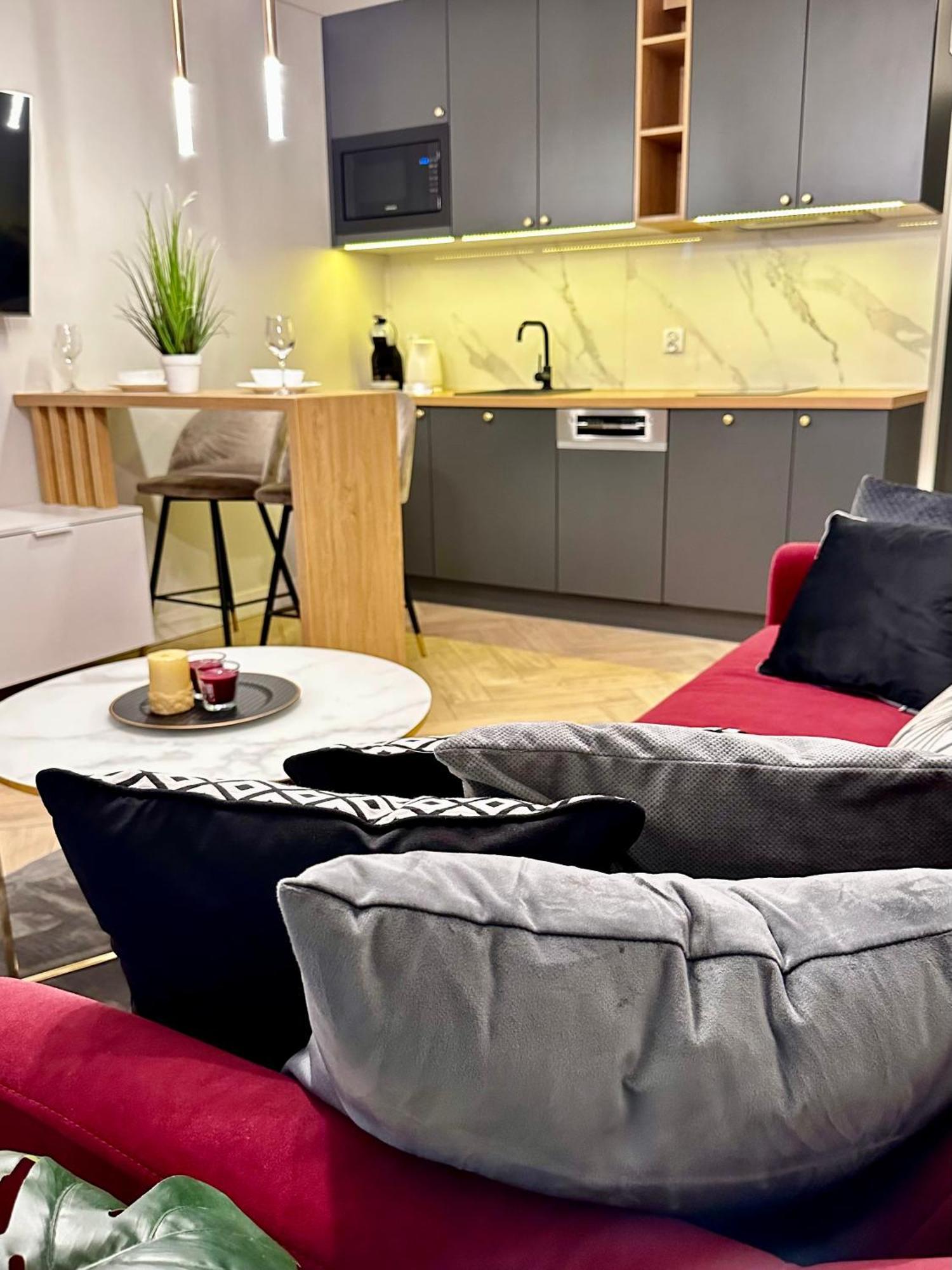 Apartamenty Kielce- Apartament Saphire Przy Zalew Kielecki, Faktura, Parking, Centrum المظهر الخارجي الصورة